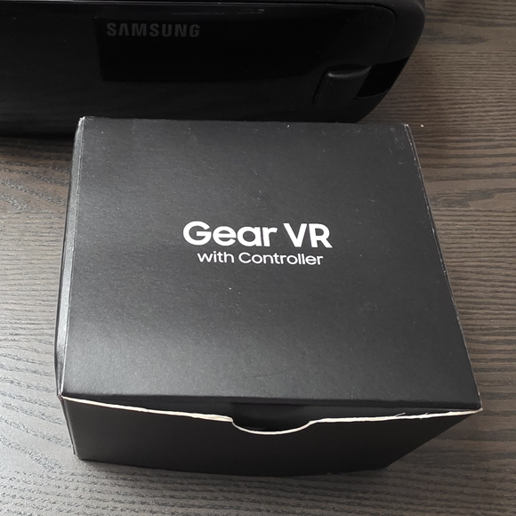 Samsung Gear VR with Controller - Black - Picture 4 of 5